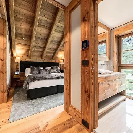 Contact Us At What App - 0041-798-079-427 To Book!! - Luxury Ski Chalet In Cervinia - Private Pool-spa فيلة *